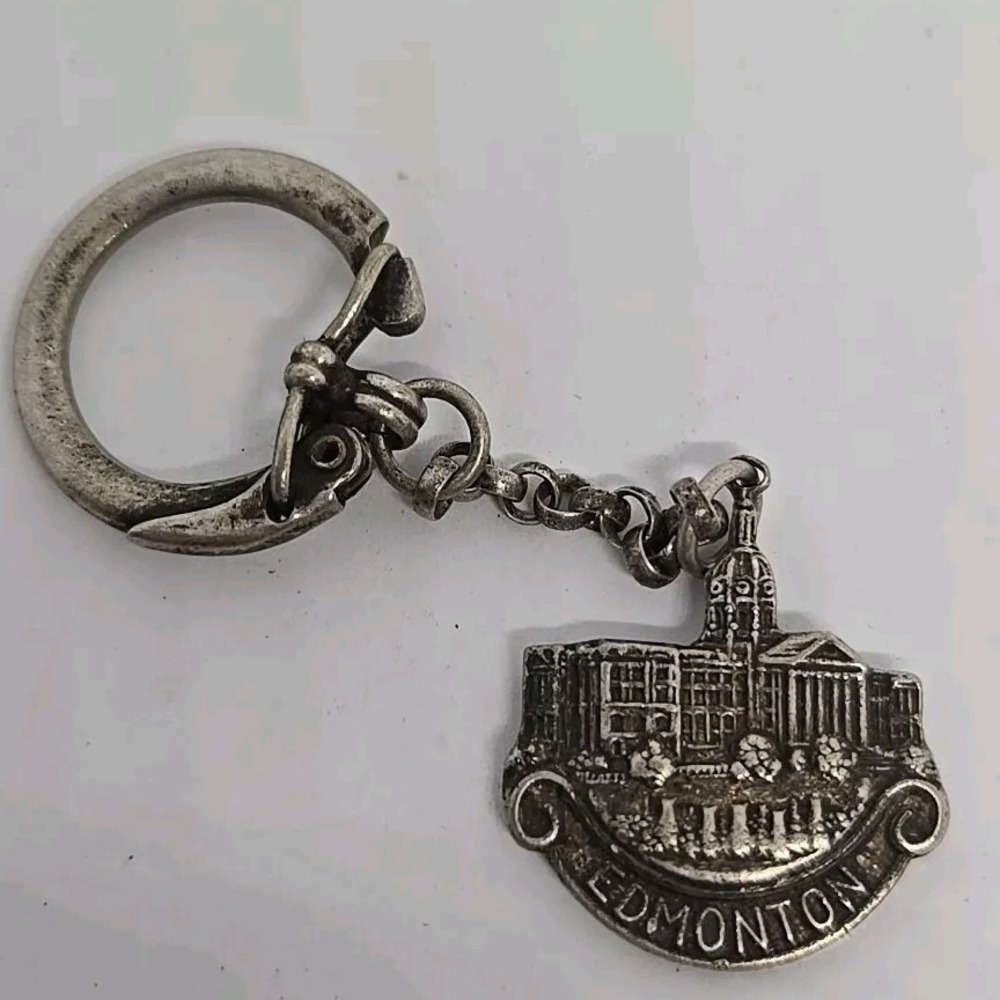 Vintage Edmonton Canada Key Chain‎